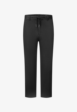 Zwarte broek met rechte pijpen, een aantrekkoord in de taille en riemlussen, plat gelegd op een witte achtergrond.