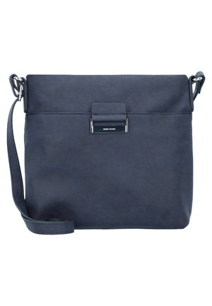Bolso bandolera azul marino hecho de material texturizado, con cierre de imán, correa ajustable y un diseño minimalista.
