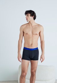 Nike Underwear TRUNK 2 PACK - Nadrág - black/cyber/astronomy blue