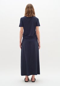 InWear ELLIEIW  - Maxi szoknya - marine blue