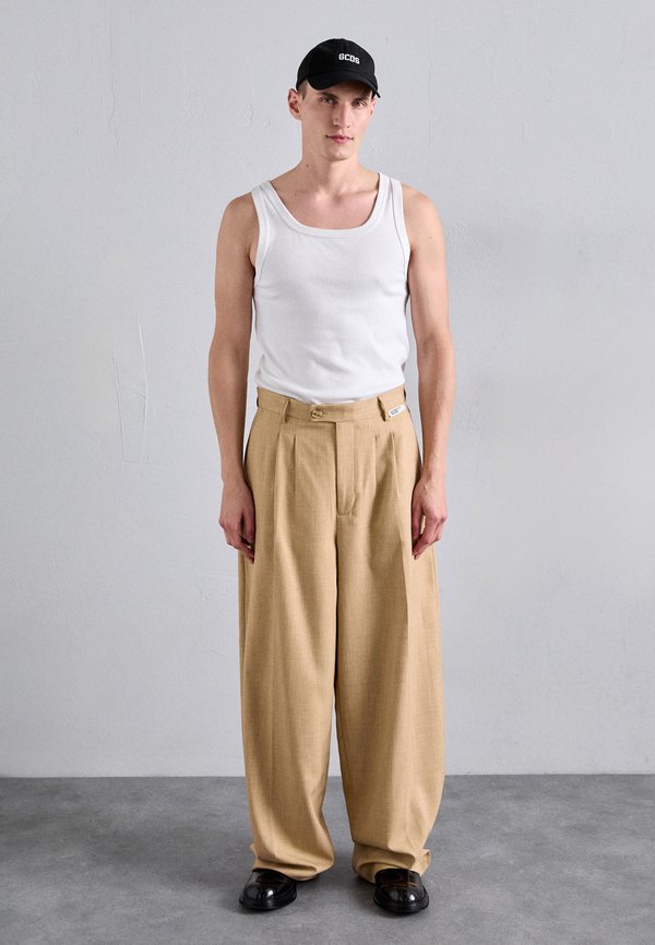 ESSENTIAL BASEBALL HAT UNISEX - Cap4