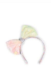 Un bandeau orné d'un grand nœud en tissu pailleté rose et vert. Le bandeau est transparent avec un motif floral coloré et un accent métallique.