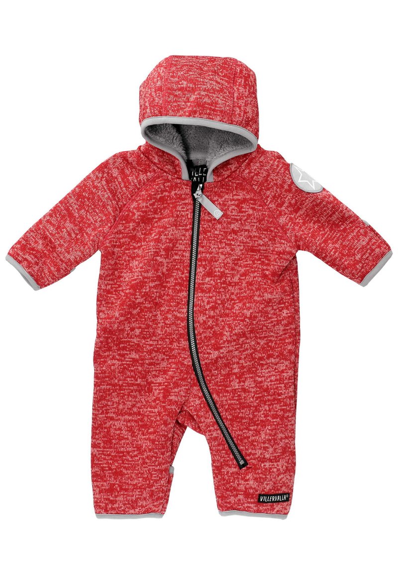 Monosépia de punto rojo con capucha, cremallera completa, detalles en gris en los puños y el cuello, patrón texturizado y logo en la parte delantera.