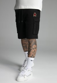 SIKSILK - Shorts - black Thumbnail Image 1