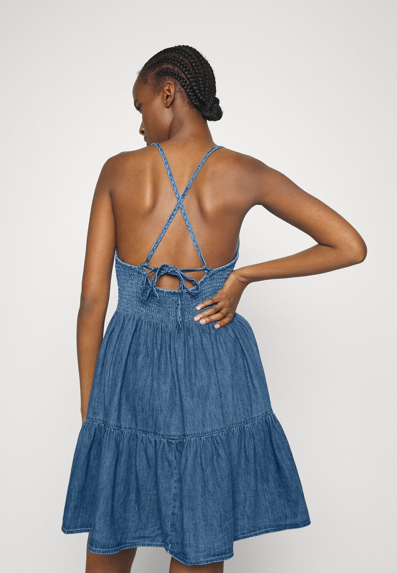 Damen Freizeitkleider | GAP TIERED SMOCKED MINI Jeanskleid dark indigo/light-blue denim - FH52452 Damen Freizeitkleider | GAP TIERED SMOCKED MINI Jeanskleid dark indigo/light-blue denim - FH52452