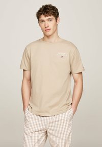 Unausgewählt, beige