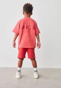 Baker by Ted Baker SET - Treniņtērpa apakšdaļas - red