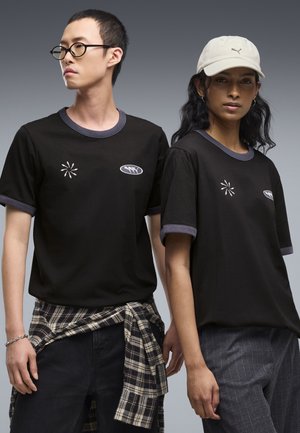 Puma, FUTURE.PUMA.ARCHIVE RINGER-T-SHIRT UNISEX - T-Shirt print - black