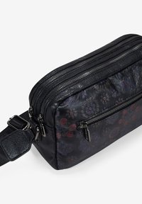 Bosanova CON ESTAMPADO FLORAL - Bandolera - black