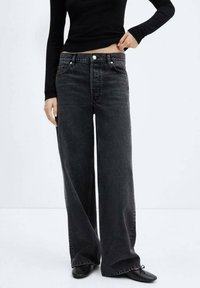 Mango - MASSY - Flared jeans - black denim Miniaturebillede 1