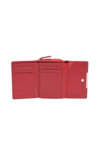 Rotes Lederportemonnaie mit strukturierter Oberfläche, ausgestattet mit mehreren Kartenfächern, einem Reißverschluss-Münzfach und einem Druckknopfverschluss.
