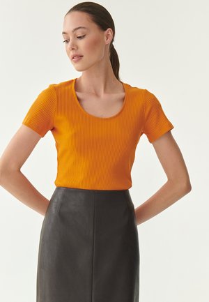 TATUUM FILOMI - Basic T-shirt - orange