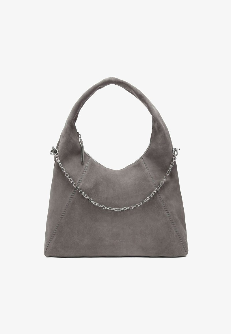 Graue Wildleder-Handtasche mit einem einzelnen Hobo-Stil-Griff und metallischem Kettenakzent. Verfügt über dezente Nähte und eine glatte Textur.