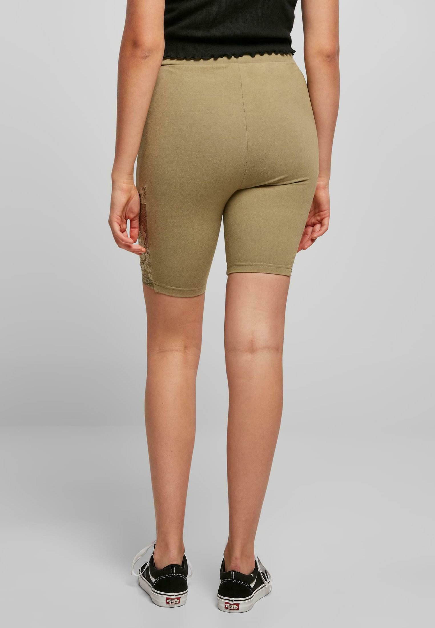 Urban Classics Damen Radlerhose High Waist Mit Spitzeneinsatz – Slim Fit Für Sport & Alltag