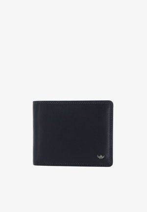 Portafoglio bifold in pelle nera con cuciture visibili e piccolo emblema d'argento nell'angolo in basso a destra.