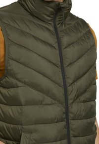 TOM TAILOR DENIM Vesta - olive