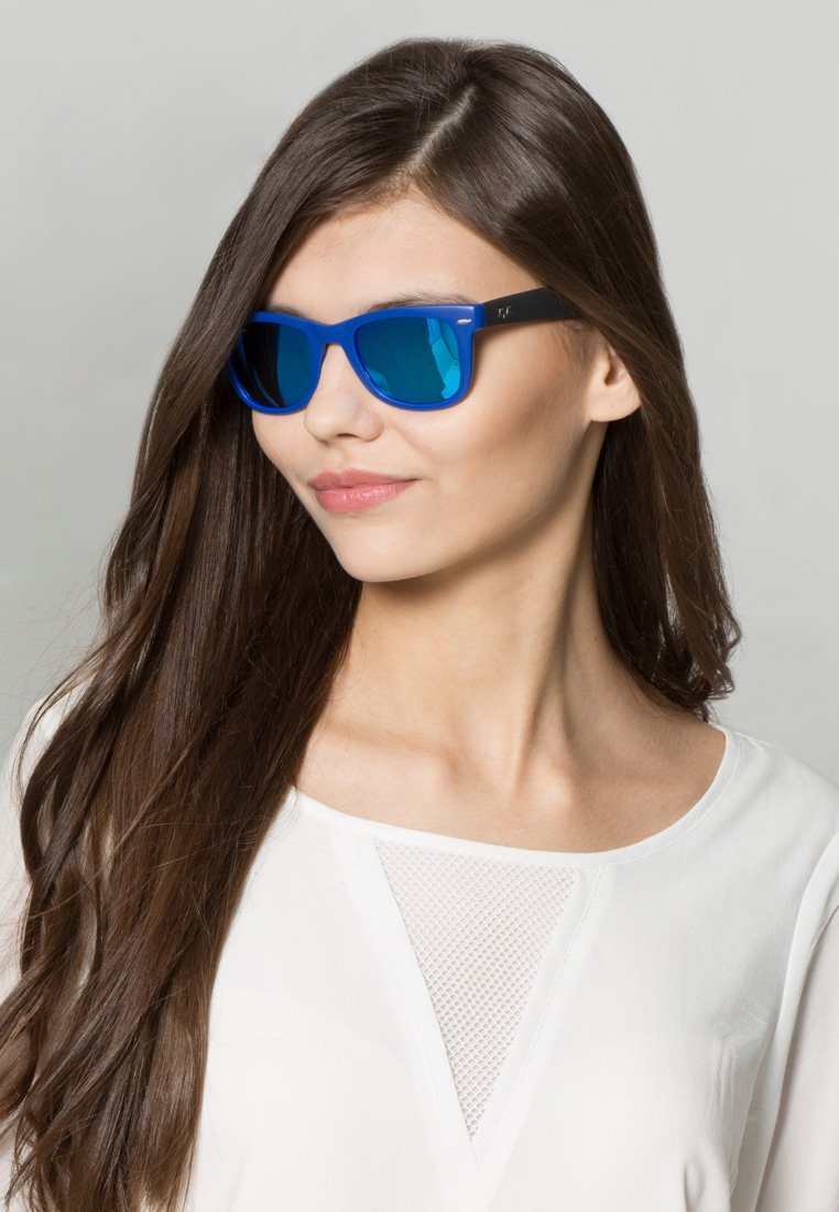 Ray-Ban 0RB4105 FOLDING WAYFARER - Sunglasses - blue - Zalando.co.uk