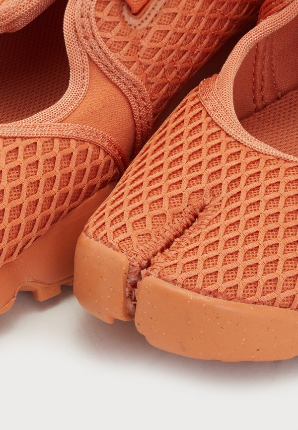 AIR RIFT LACE - Trainers - healing orange3