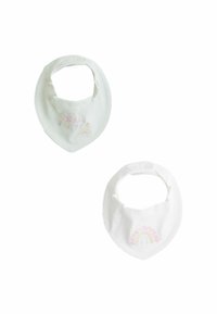 Deux bavoirs en coton blanc en forme de bandana, ornés de broderies "petite sœur" avec des accents arc-en-ciel et des motifs en points texturés.