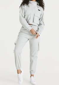 SIKSILK Chaqueta de entrenamiento - grey