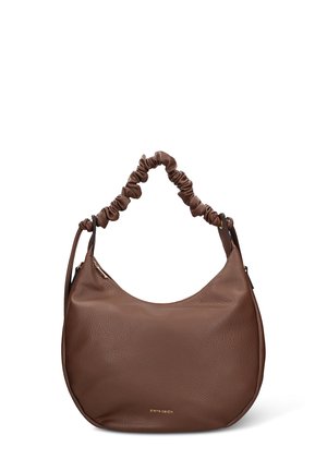 Bruine leren schoudertas met een zachte, gestructureerde afwerking, een geplooide handgreep met een glad accent en een subtiel gouden logodetail.