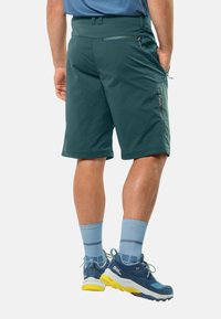 Jack Wolfskin GLASTAL  - Shorts outdoor - emerald