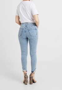 Topshop Petite Jeans Skinny Fit - light-blue denim