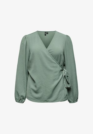 Bluzica u boji mente s dugim nabranim rukavima, detaljem za vezanje u struku i teksturiranim završetkom. Dizajn s V-izrezom i glatkim padajućim materijalom.