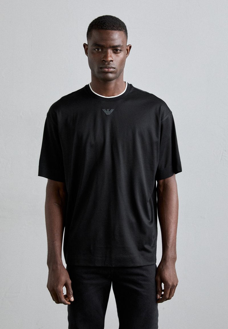 Emporio Armani Základné tričko - black