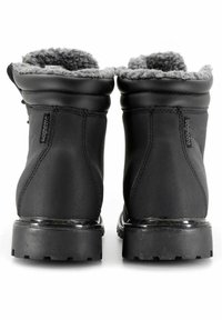 Svarta vattentäta kängor med en slät syntetisk ovandel, grå fuskpälsfoder och en texturerad gummisula med mönster.