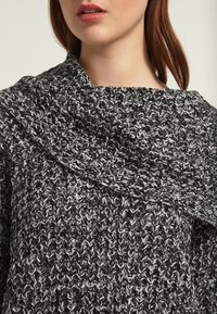 Vero Moda Strickpullover - black