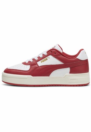 Trainers - white