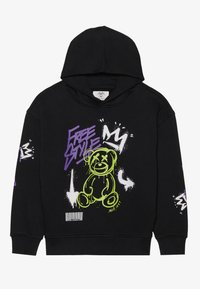 Hoodie preto com cordão, apresentando um grafismo de urso verde neon, texto roxo e padrões de respingos brancos nas mangas. Tecido suave, design casual.