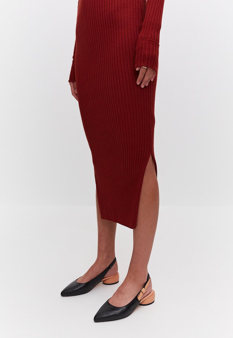 Singlim va uning dostlari bilan jinsiy aloqa