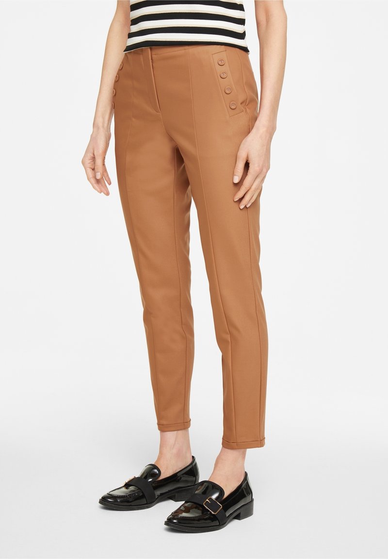 comma Chino - brown