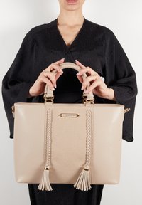 L'Atelier Du Sac CASSANDRE piaskowy