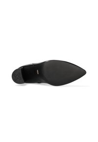 Chaussure noire à bout pointu avec un dessus en cuir lisse, semelle en caoutchouc plate et semelle intérieure légèrement texturée. Présente un design minimaliste sans embellissements.