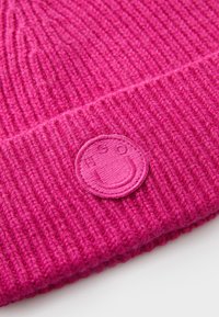 HUGO XAFI - Muts - bright pink