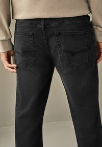 Next Authentic Stretch - Straight leg -farkut - vintage black