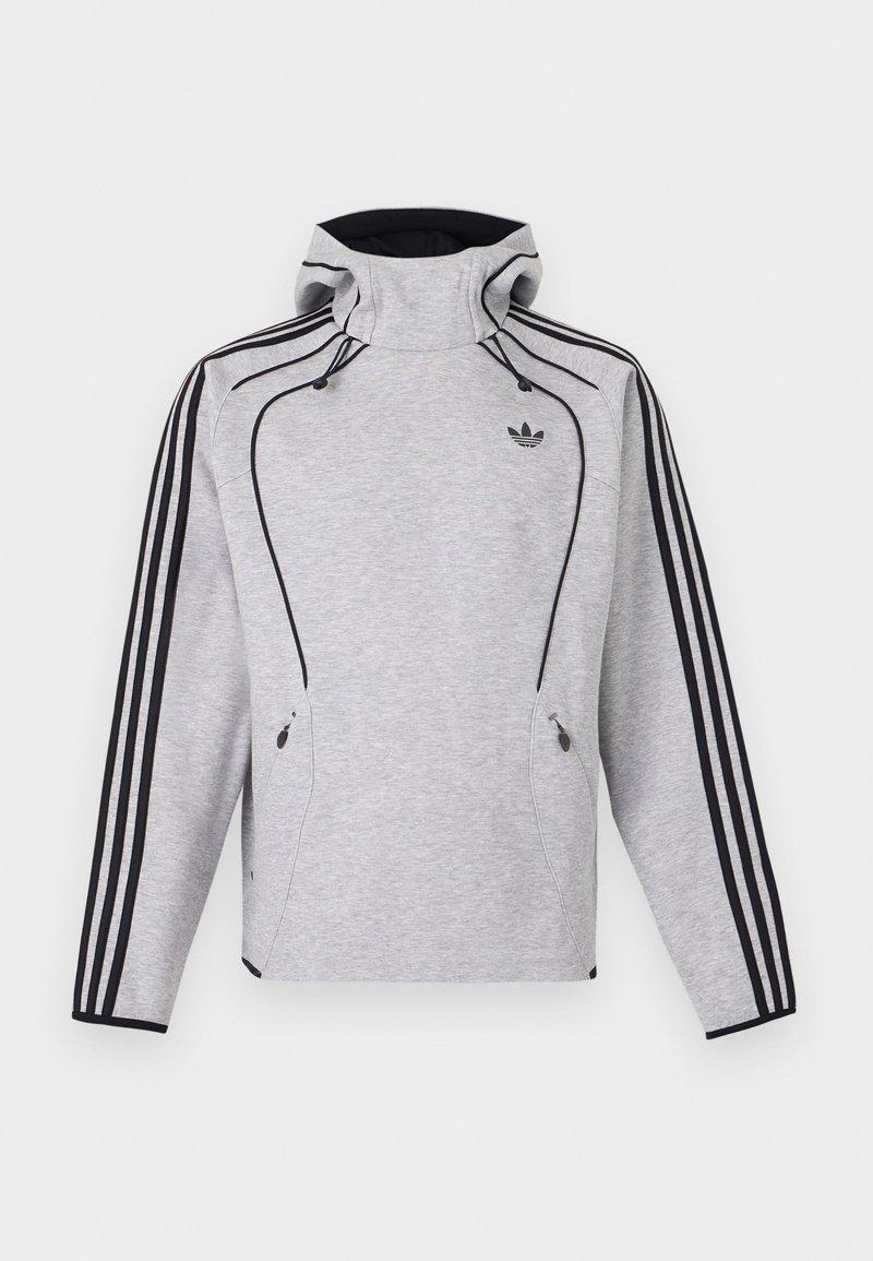 Lichtgrijze Adidas hoodie met zwarte strepen op de mouwen, zwarte bies, ritszakken en het Adidas Trefoil-logo op de borst.