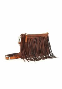 Borsa a tracolla in pelle marrone con frange, chiusura con zip, tracolla regolabile e dettagli in metallo argentato. Presenta lunghe frange texturizzate.