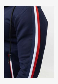 Non sélectionné, marine