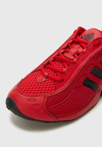 adidas Originals MEGARIDE UNISEX - Sneakers basse - better scarlet/core black/core black