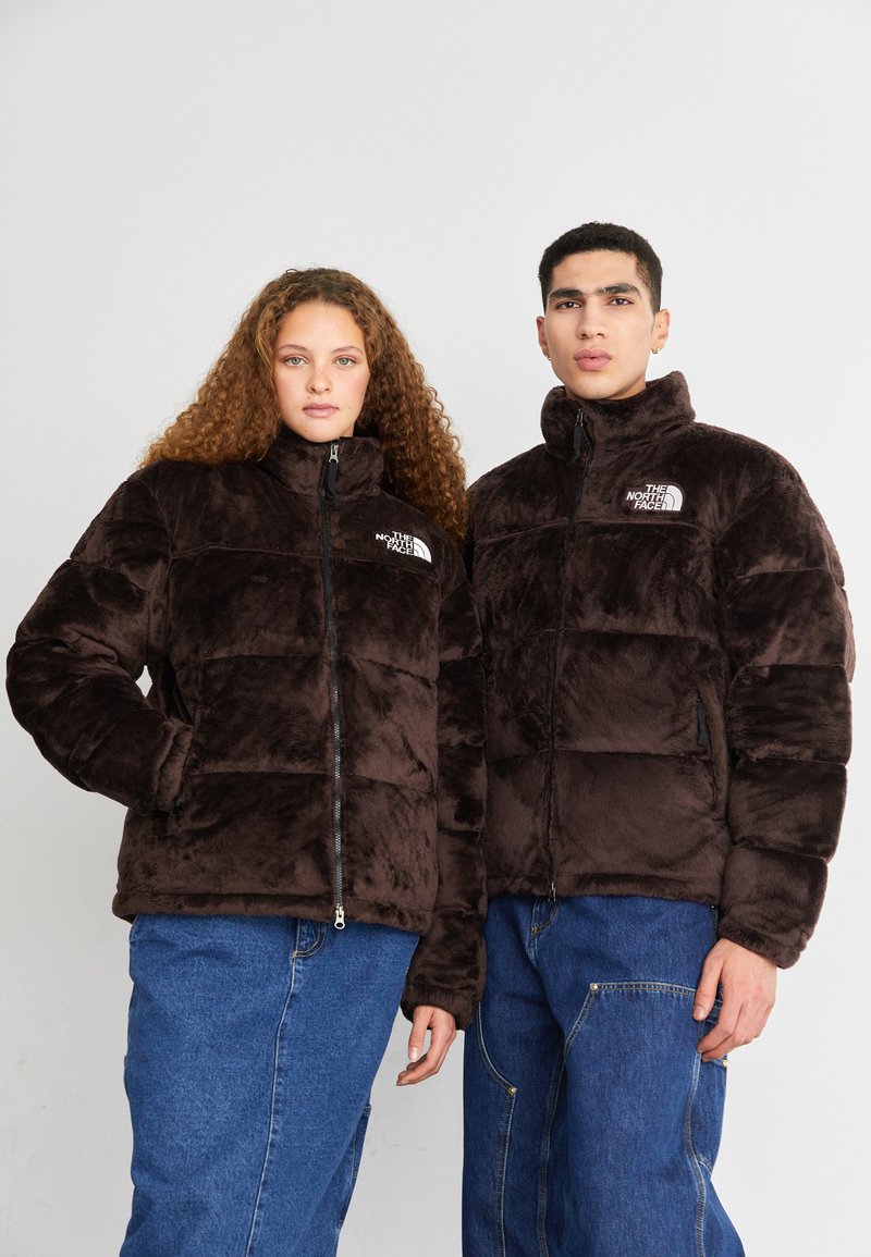 The North Face VERSA NUPTSE JACKET UNISEX Dunjakker coal brown/brun