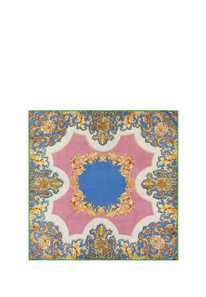 Quadratisches Halstuch mit kunstvollen goldenen Barockmustern auf blauem, rosa und weißem Hintergrund, mit einem zentralen blauen Bereich, der von goldenen Ranken eingerahmt ist.