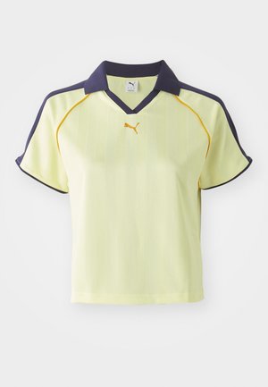Puma RELAXED - Polo shirt - gold moon