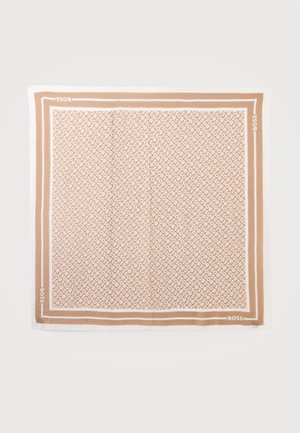 Foulard quadrato beige con loghi "BOSS" bianchi ripetuti e bordi con contorno bianco, quattro angoli ciascuno con la parola "BOSS" in bianco.