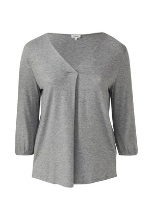 Maglia grigia a maniche lunghe realizzata in un morbido tessuto, con scollo a V e maniche arricciate, caratterizzata da una chiusura frontale drappeggiata.