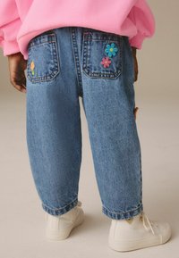 Next PULL-ON EMBROIDERED  - Džinsi ar pakāpeniski sašaurinātiem galiem - mid blue denim