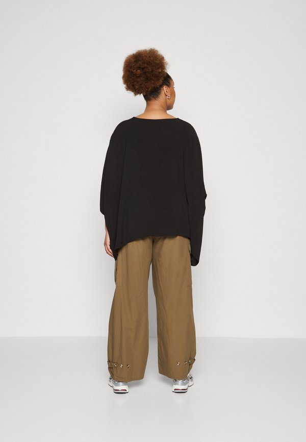 VMALVA O NECK PONCHO - Cape3